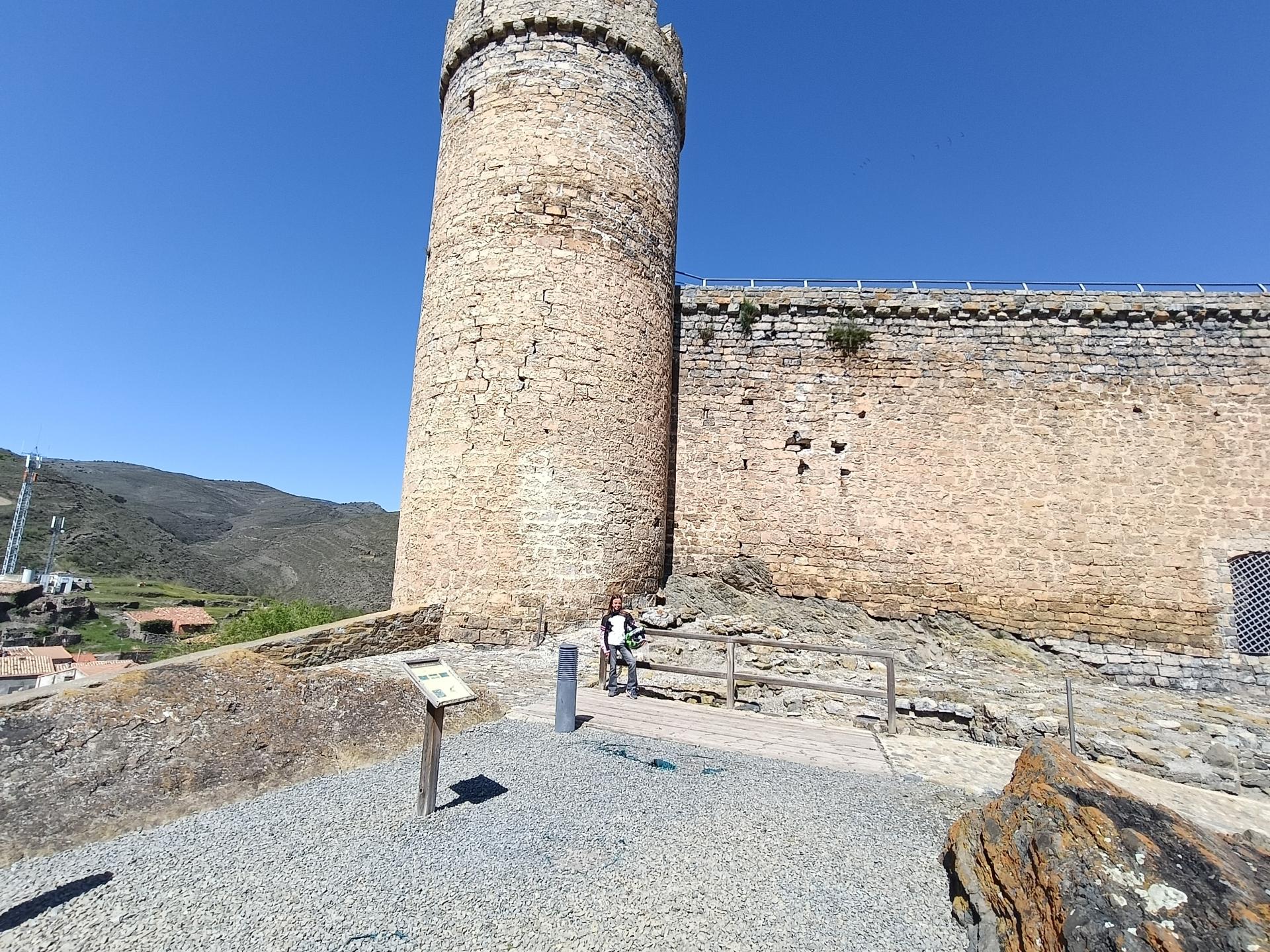 Id Rider: 1666 - 2025-04-25 18:46:35 <h2> Castillo de Cornago</h2>