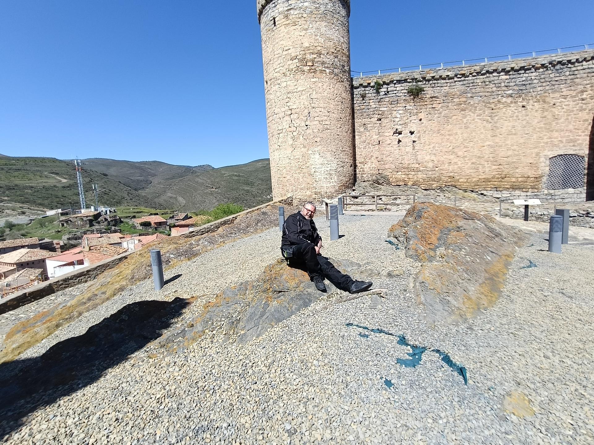 Id Rider: 1666 - 2025-04-25 18:46:35 <h2> Castillo de Cornago</h2>