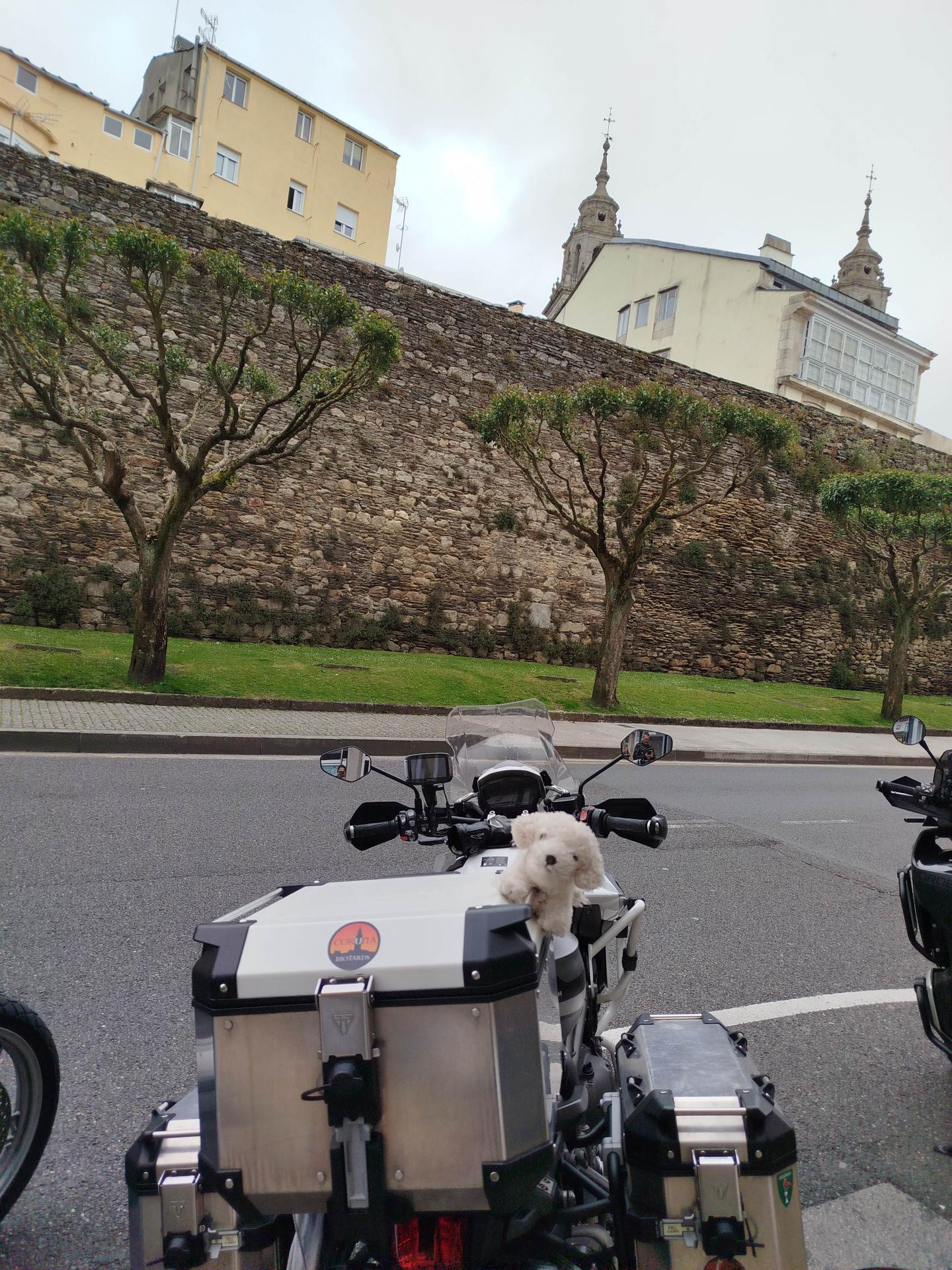 Id Rider: 1639 - 2025-05-26 01:10:49 <h2> Muralla Romana Lugo</h2>