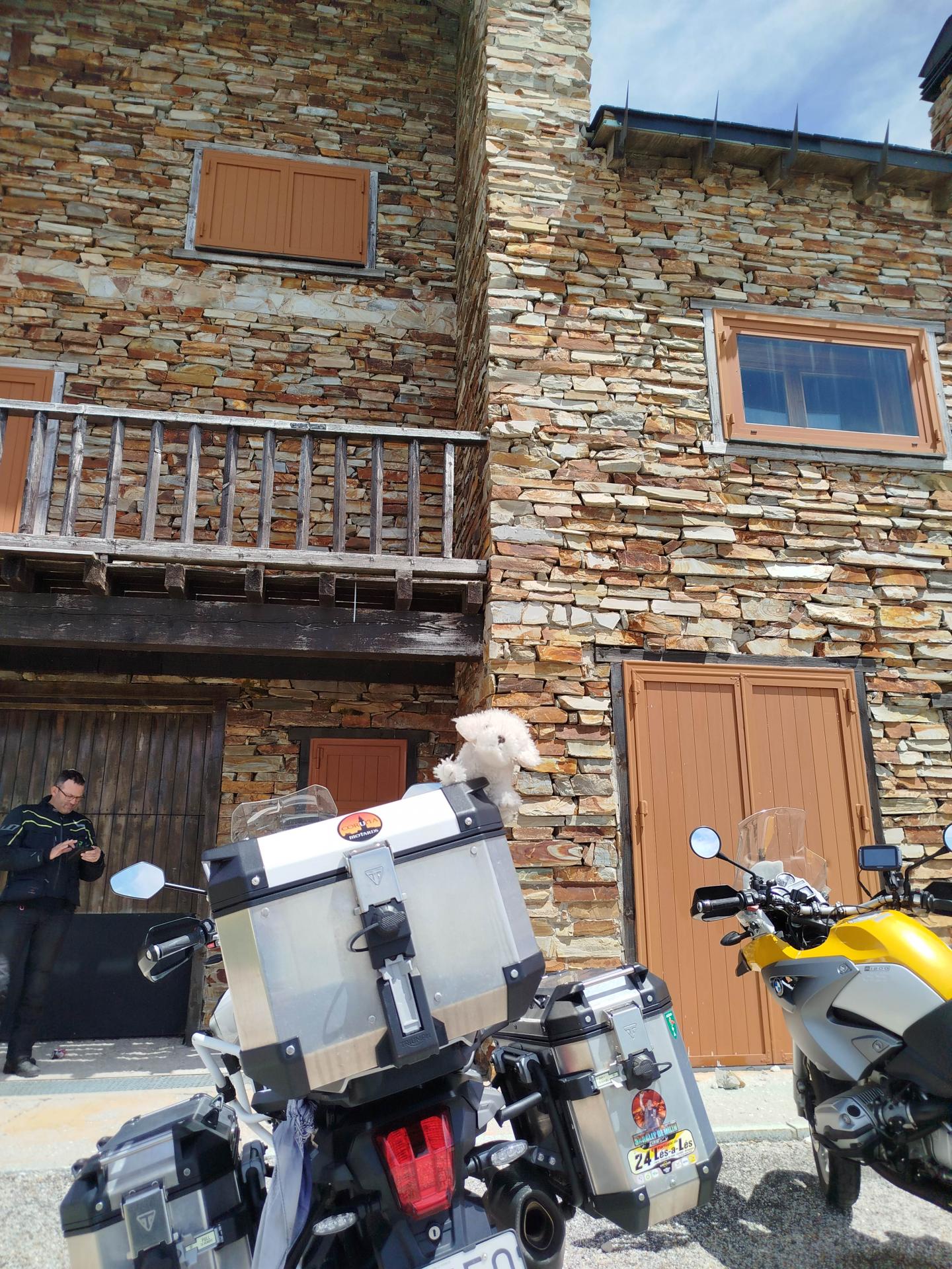 Id Rider: 1639 - 2025-05-26 01:11:37 <h2> Puerto de Fonte da Cova</h2>