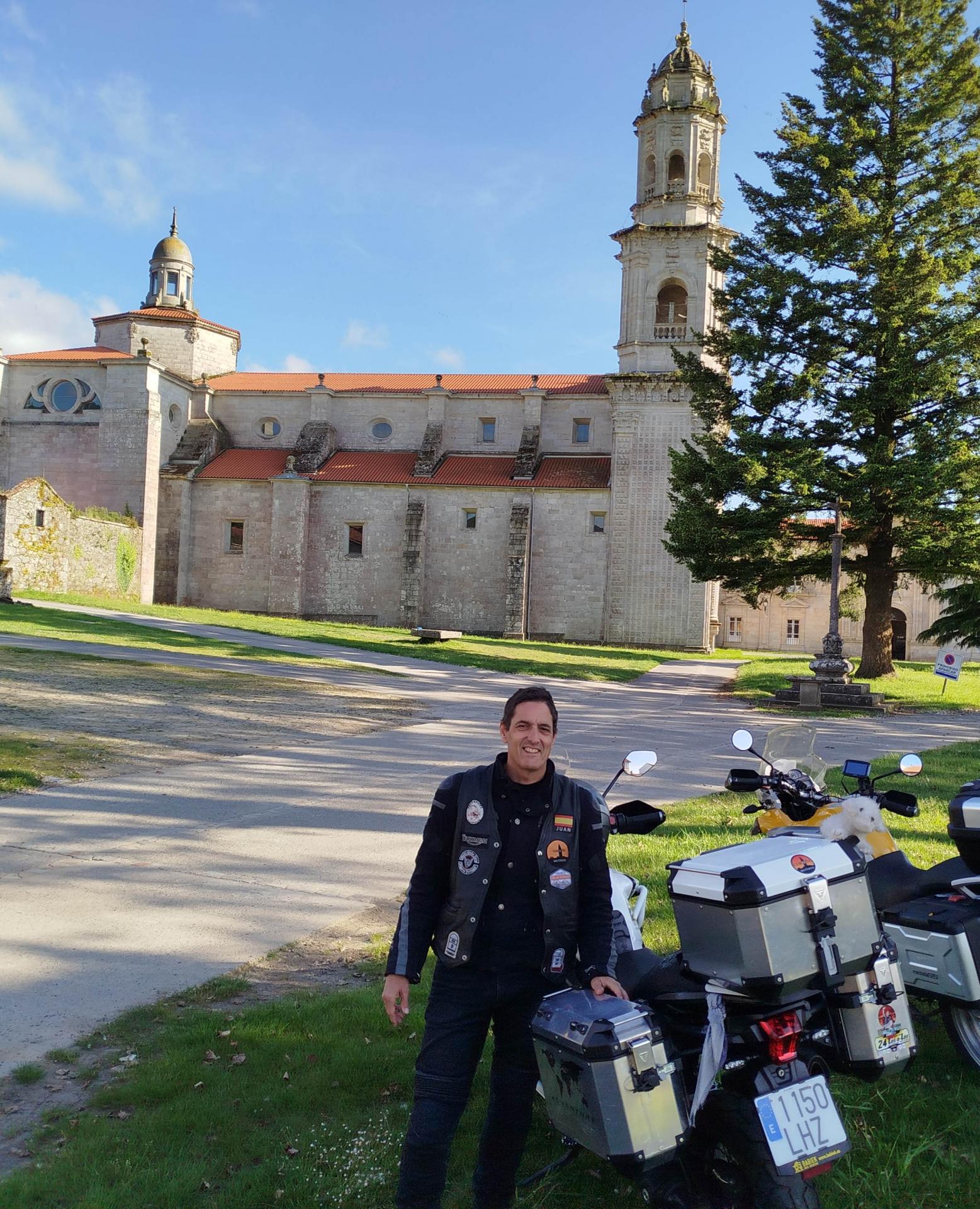Id Rider: 1639 - 2025-05-26 01:22:09 <h2> Monasterio de Santa María de Sobrado dos Monxes</h2>