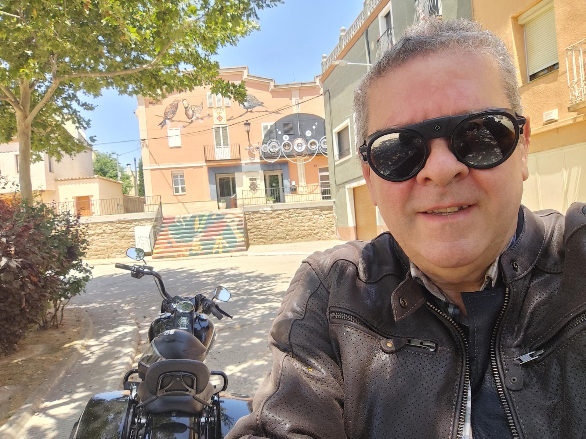 Id Rider: 1689 - 2025-06-17 14:15:19 <h2> Grafittis de Penelles</h2>