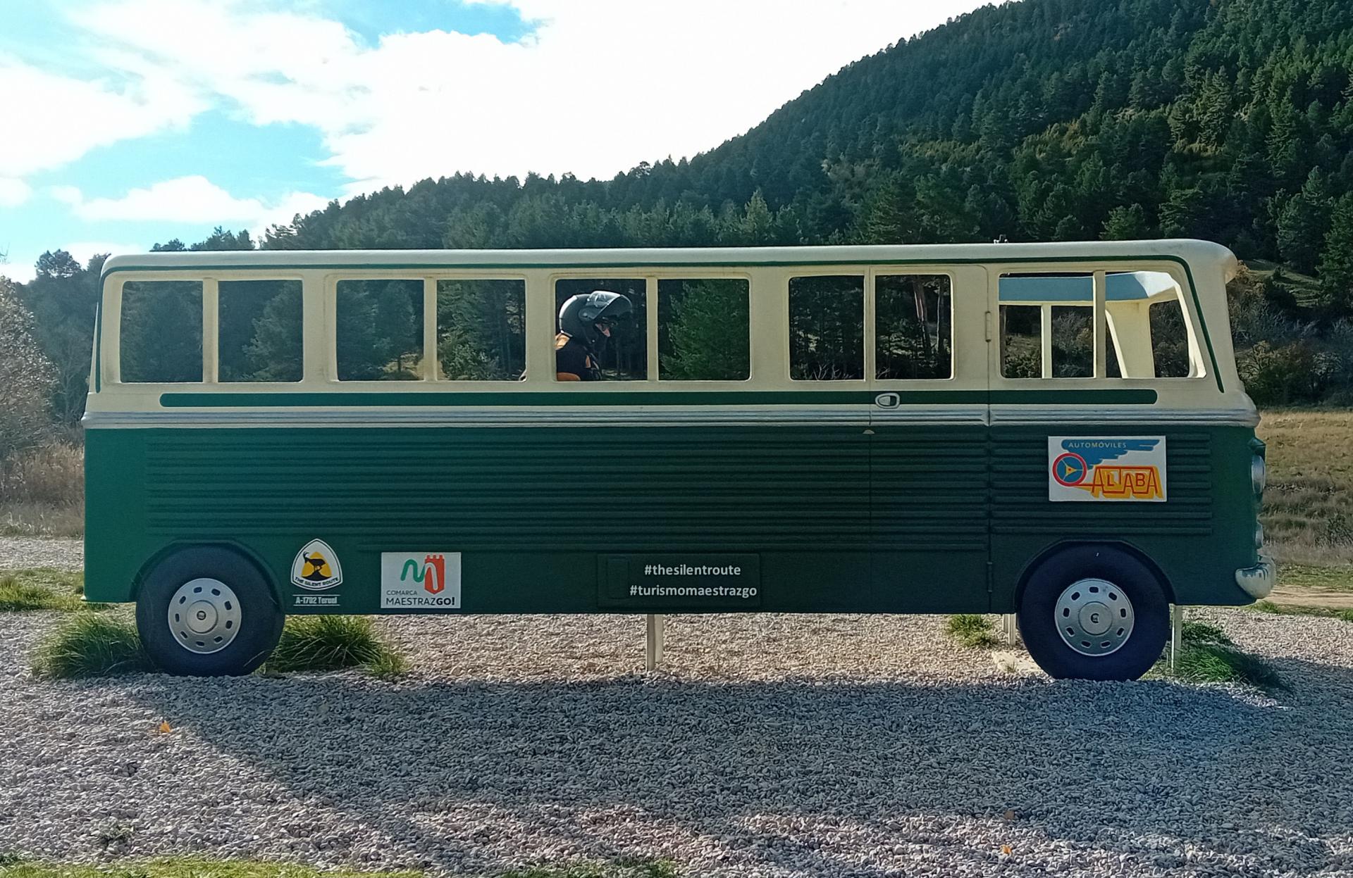 Id Rider: 1731 - 2025-10-24 17:36:12 <h2> EL CAIMAN - RUTA SILENCIO</h2>