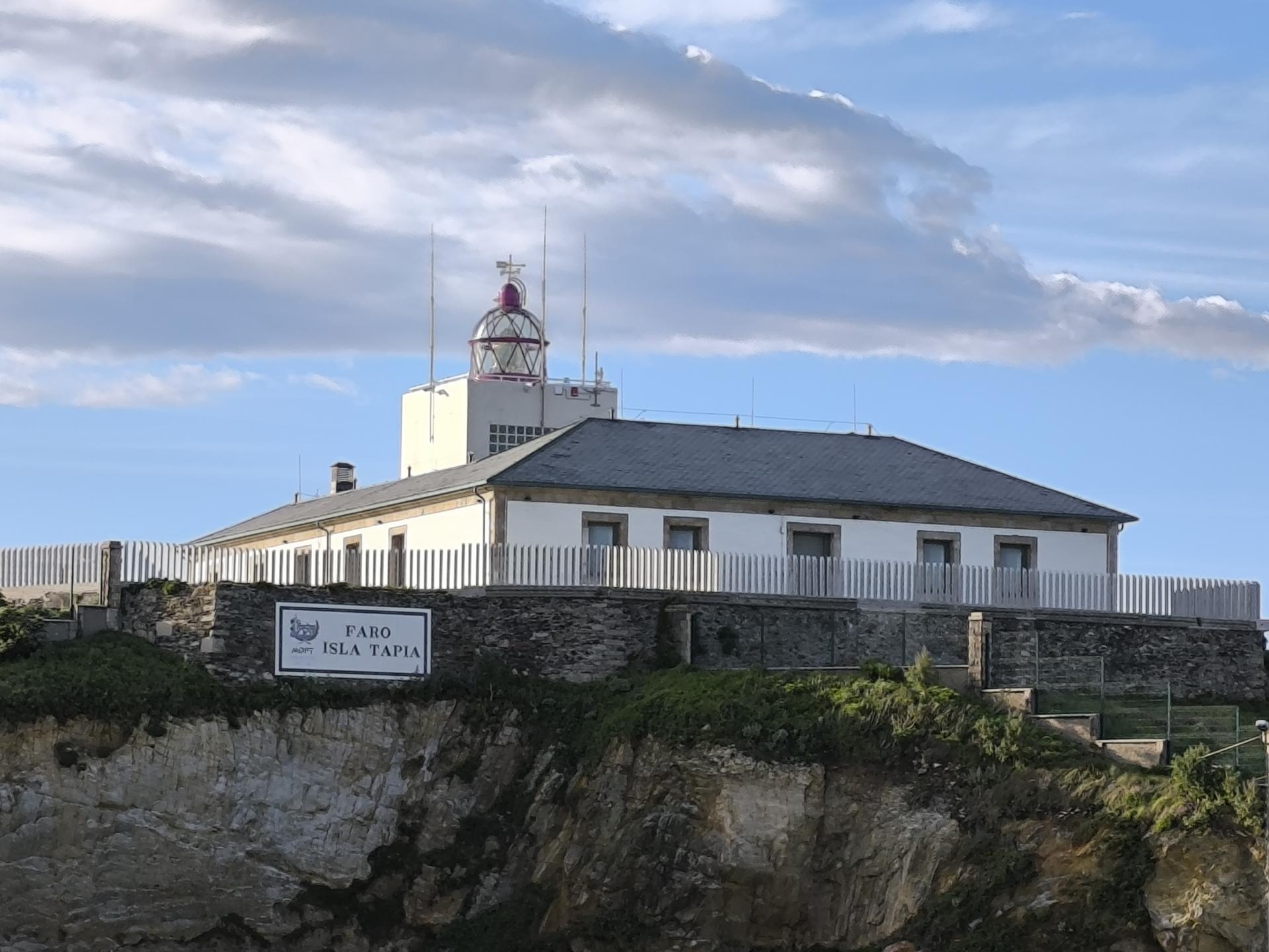 Id Rider: 552 - 2025-05-18 14:44:49 <h2> Faro isla de Tapia</h2>